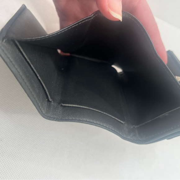 Authentic Louis Vuitton LV Monogram Eclipse Discovery Compact Wallet - Picture 5 of 14